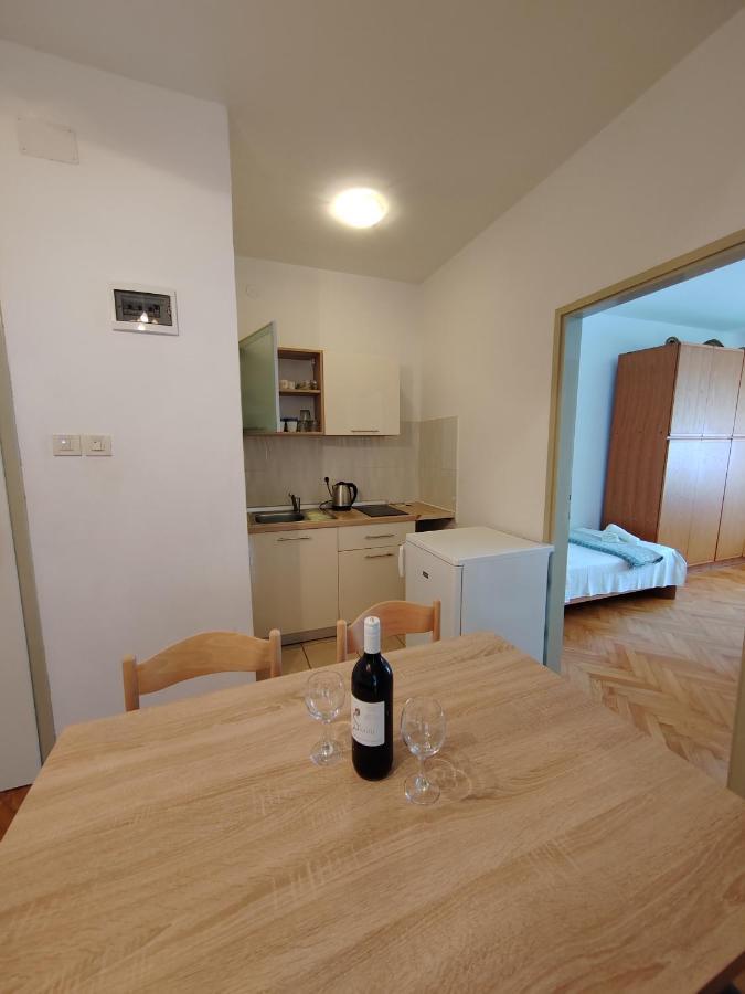 Apartments Kocijan Sukosan Luaran gambar