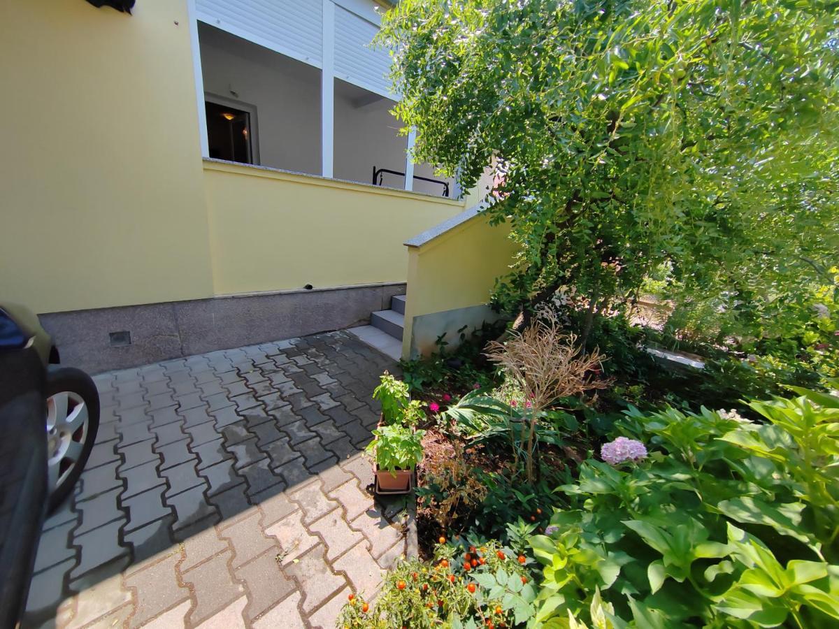 Apartments Kocijan Sukosan Luaran gambar