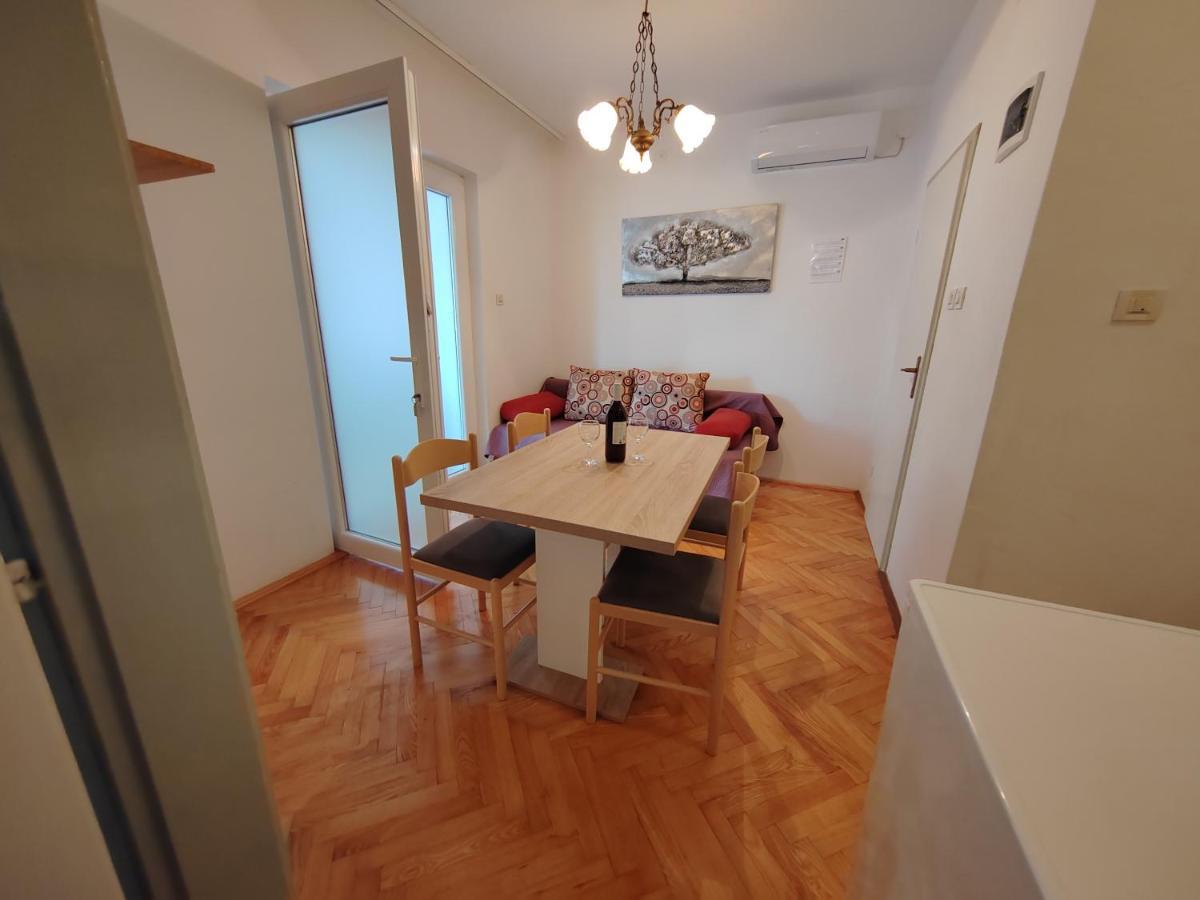 Apartments Kocijan Sukosan Luaran gambar
