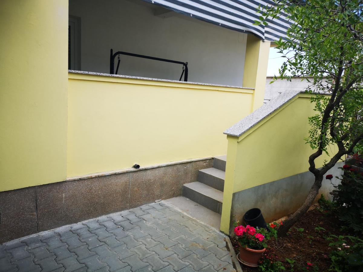 Apartments Kocijan Sukosan Luaran gambar